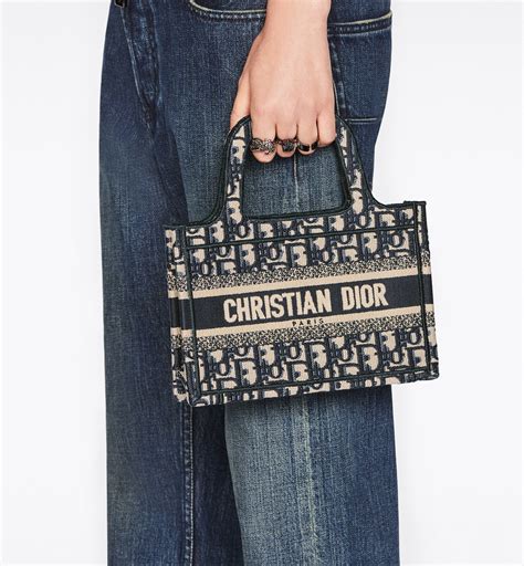 mini dior book tote bag in embroidered canvas|inside dior book tote.